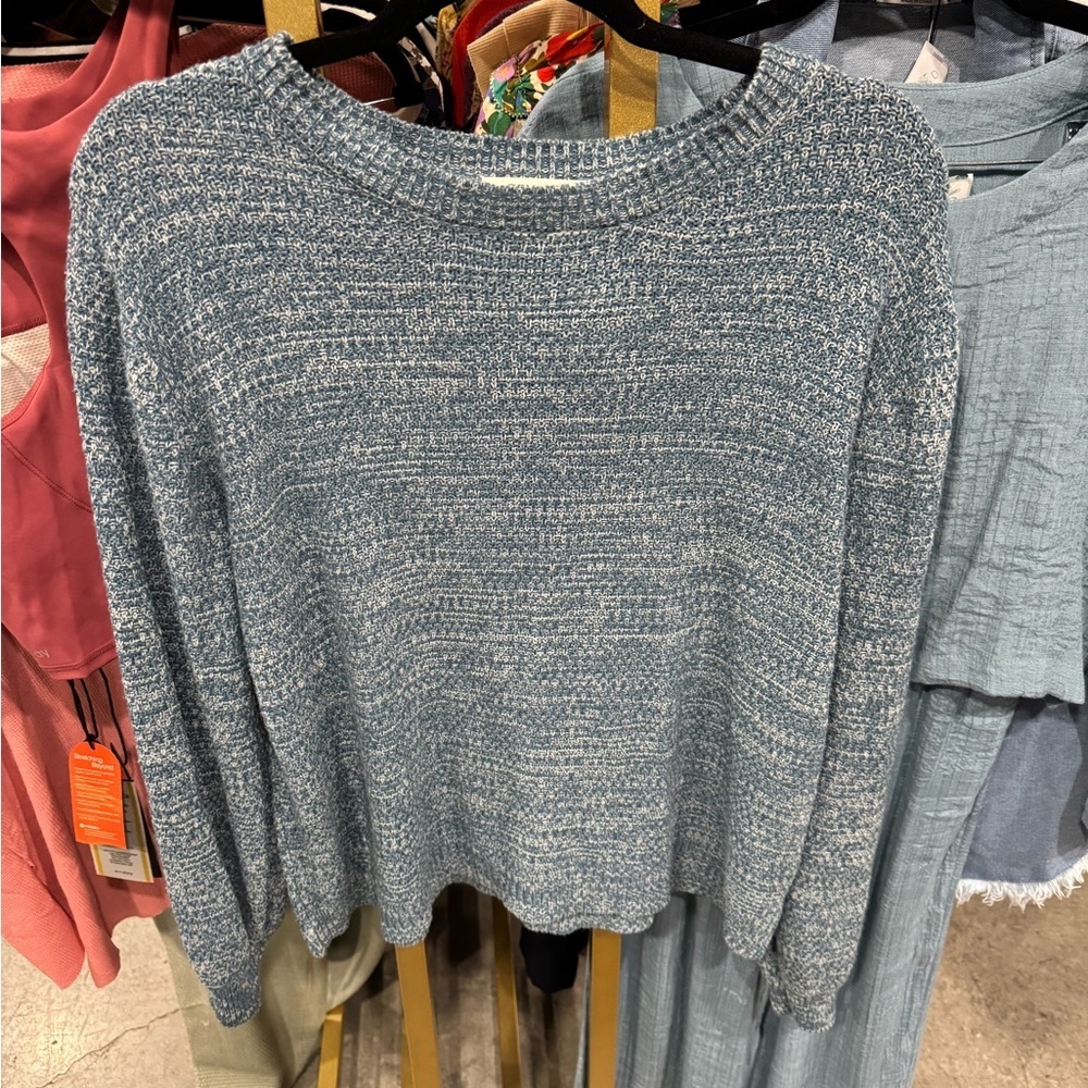 Zenana Outfitters Blue and White Knit Sweater